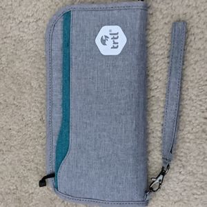 Trtl Travel Wallet